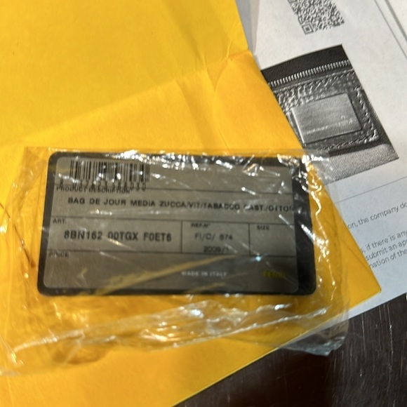 Fendi du jour bag with card and COA included. Zucca. Authenticated - Picture 3 of 16